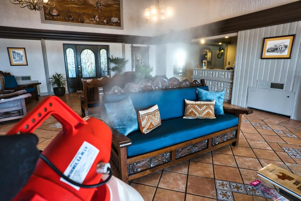 Hotel Hacienda Nuevo Casas Grandes Bagian luar foto